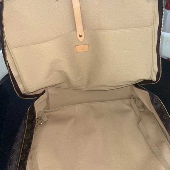 Authentic Louis Vuitton Luggage Set – 3 Pieces – $3,500 (All Included) - Picture 2 of 10